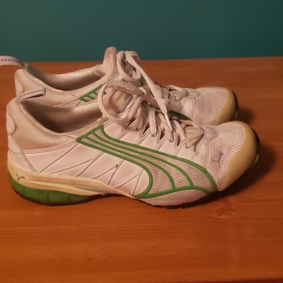 Green and white Pumas - Picture 3 of 4